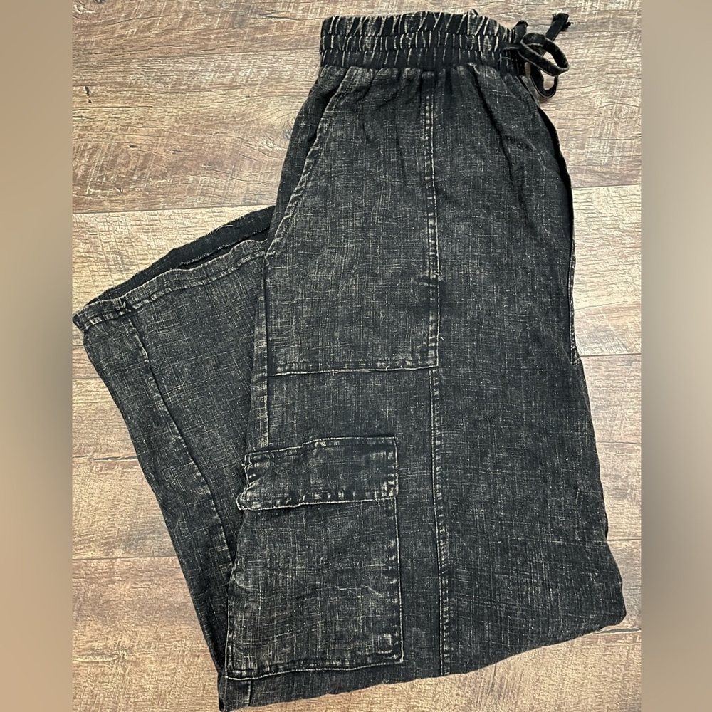 Ladies Zenana Black Pull On Cargo Pants size large